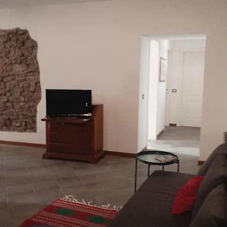 Residenza La Rocca 1227 - Borgo Apartment *