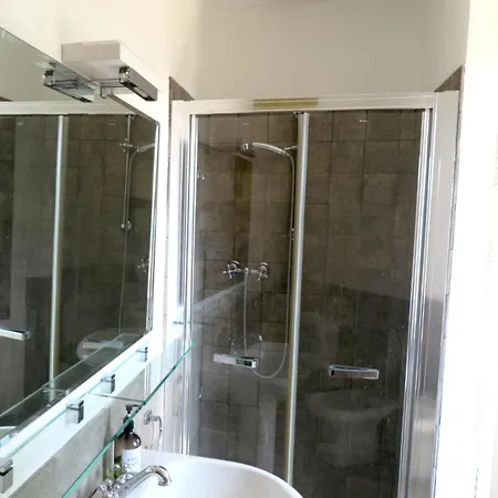 Residenza La Rocca 1227 - Borgo Castello di Serravalle