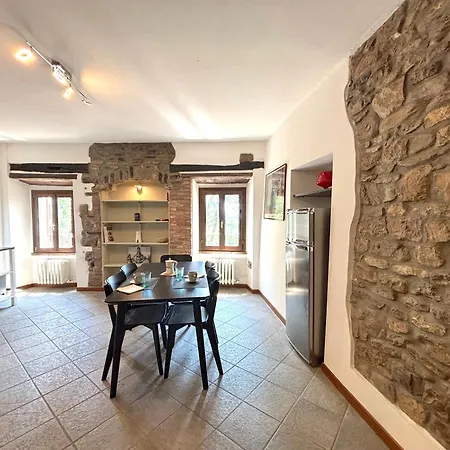 公寓 Residenza La Rocca 1227 - Borgo Castello di Serravalle