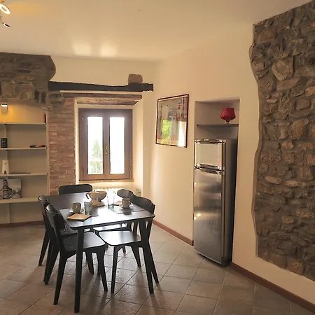 Lejlighed Residenza La Rocca 1227 - Borgo Castello di Serravalle