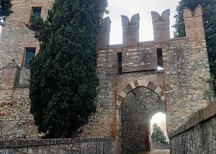 Residenza La Rocca 1227 - Borgo Daire Castello di Serravalle