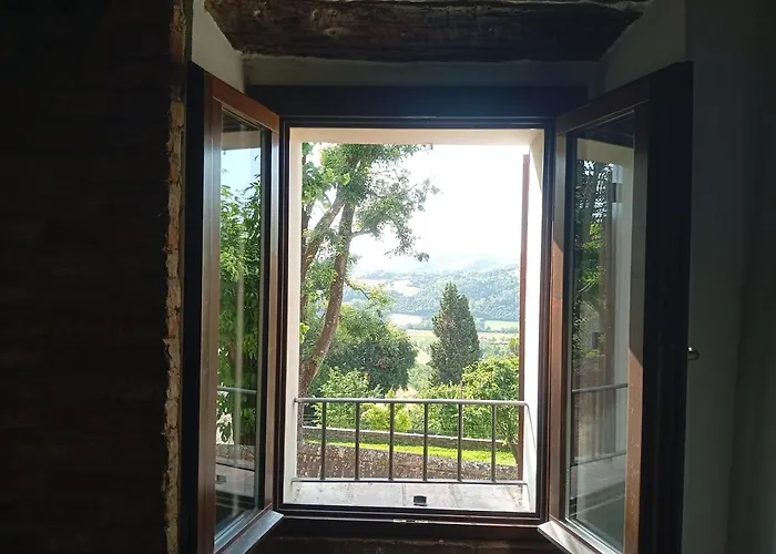 Residenza La Rocca 1227 - Borgo Castello di Serravalle