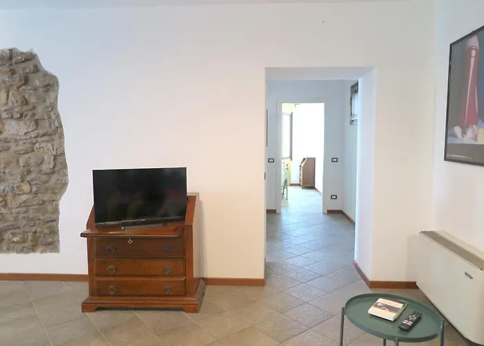 Daire Residenza La Rocca 1227 - Borgo Castello di Serravalle